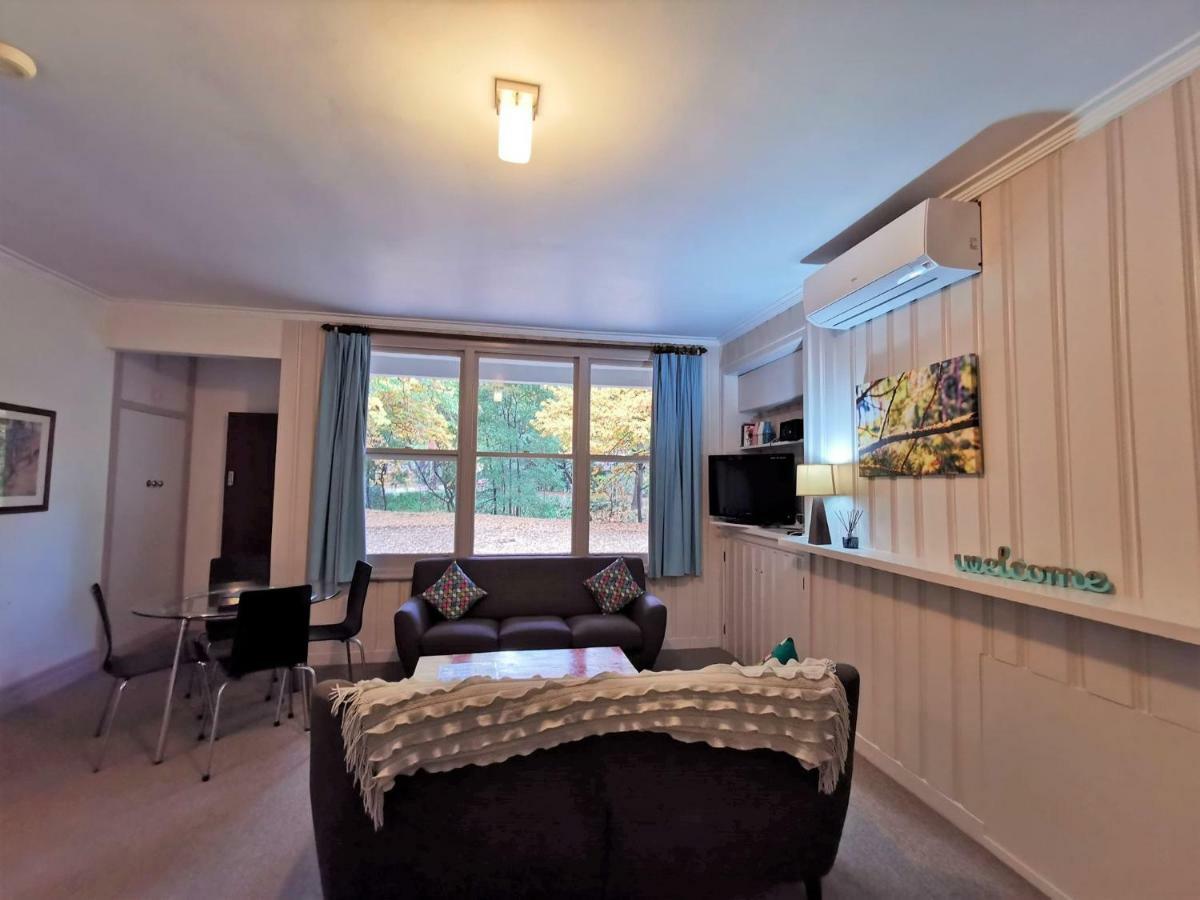 Elm Lodge Bright Buitenkant foto