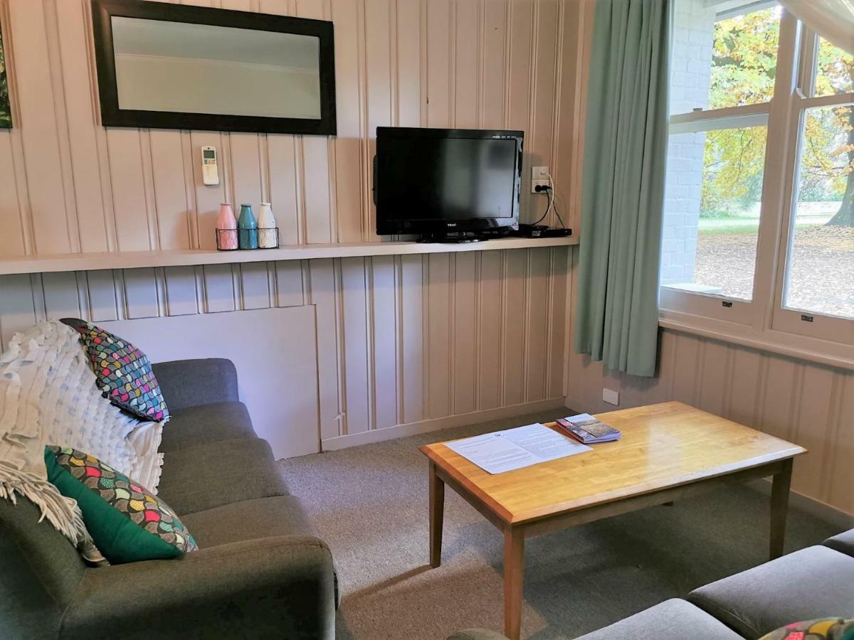 Elm Lodge Bright Buitenkant foto